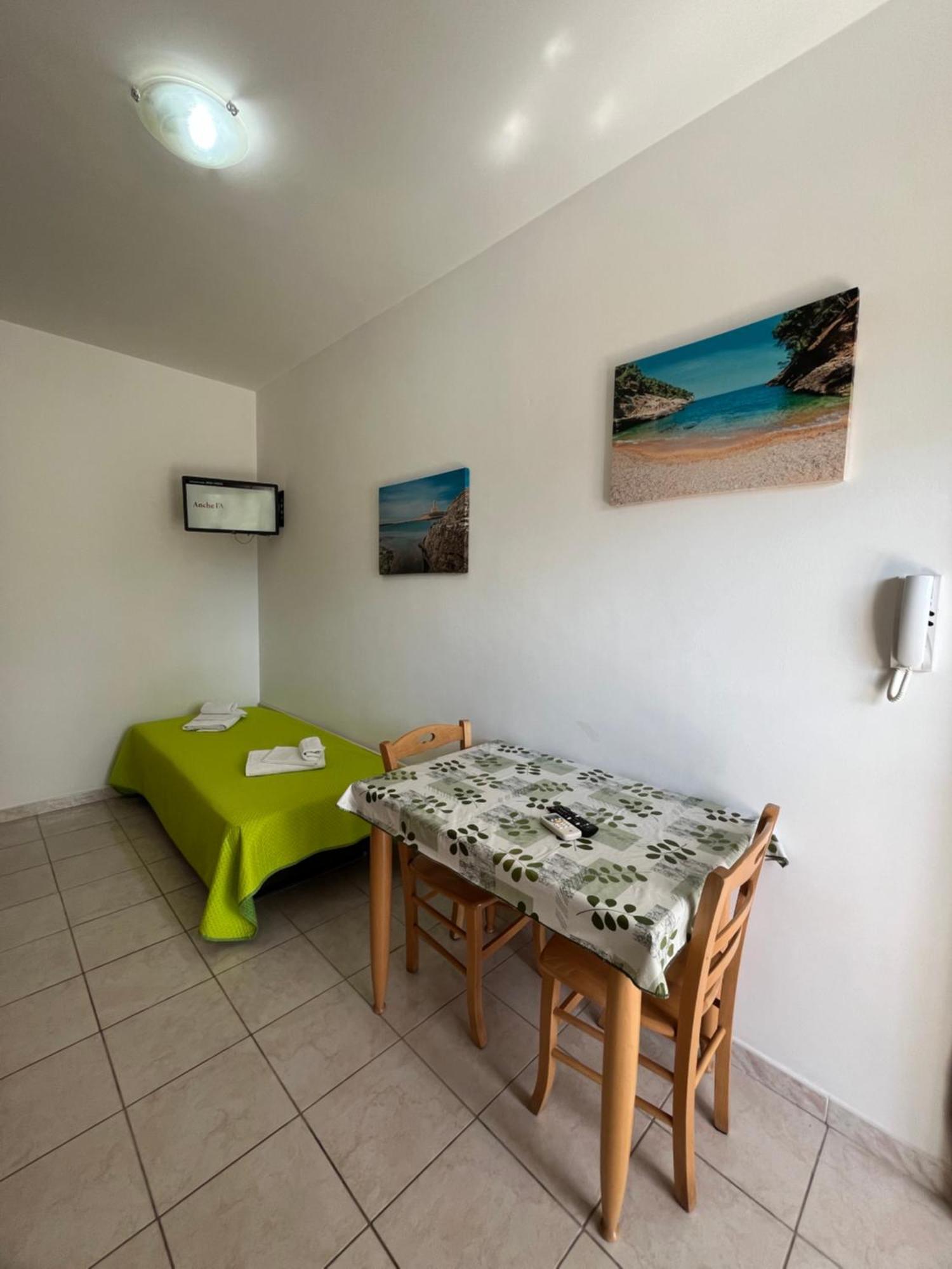 Villa Angela Case Vacanza Весте Екстериор снимка